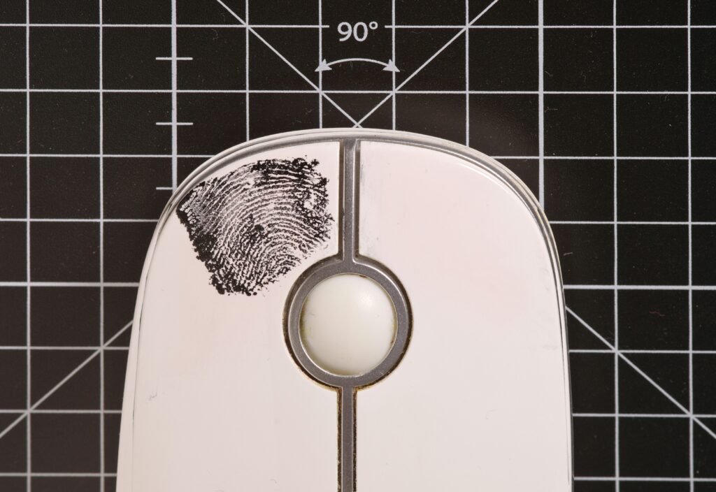 fingerprint-on-mouse-personal-brand-tip